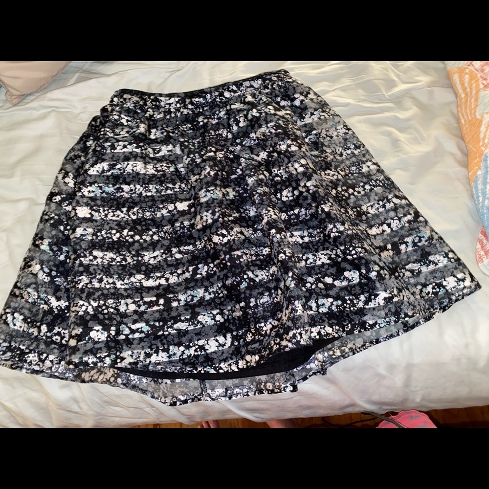 Women’s Xhilaration skirt